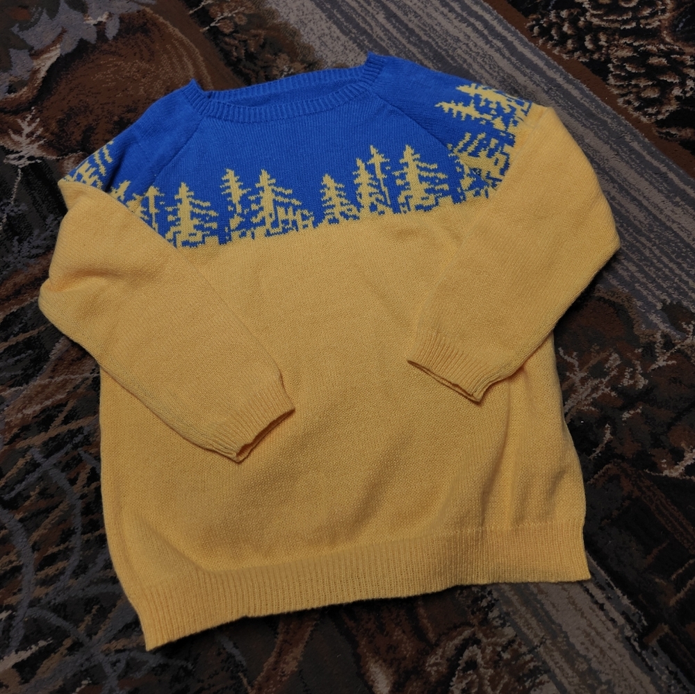Vintage Blue and Yellow Women's Crewneck Sweater - Picture 13 of 13